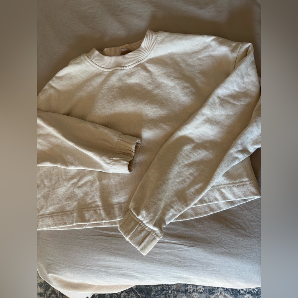H&M Beige Ribbed Sweatshirt